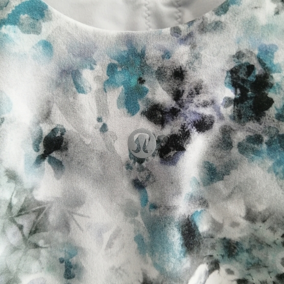 Lululemon Align Crop Tank in Kaleidofloral Multi Gray Blue 8 - Picture 9 of 16